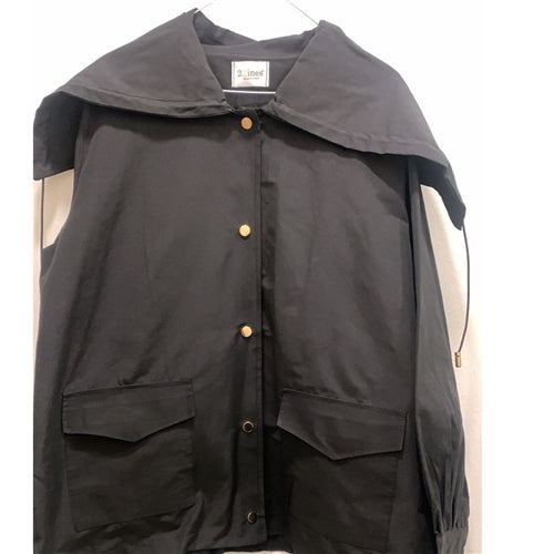 Short rain coat معطف مطر قصير