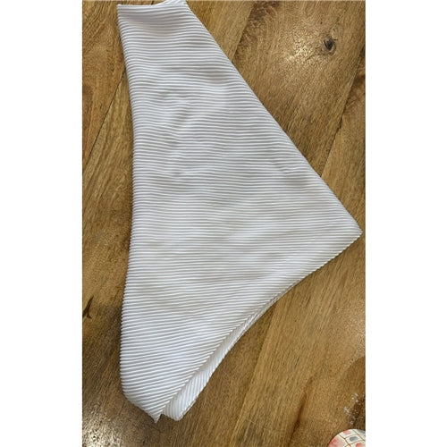 HAPPINESS TRIANGLE SCARF H3 WHITE/وشاح نسائي